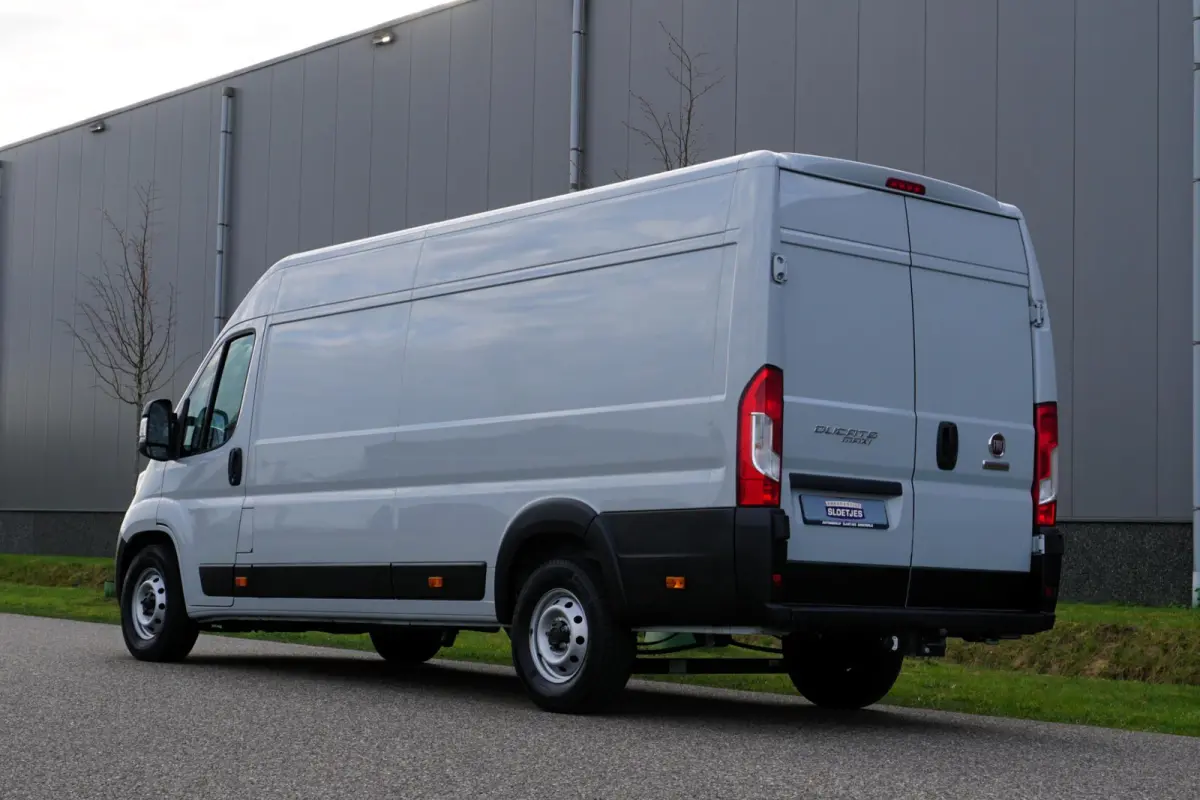 35H 2.2 MultiJet L4H2 180 pk |in topstaat |1e eigenaar |Grijs |Cruise |Climate control |Carplay |Trekhaak |Parkeersensoren |3500 KG |Mooie camperbasis