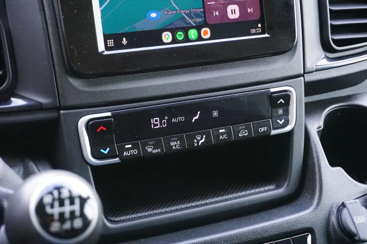 35H 2.2 MultiJet L4H2 180 pk |in topstaat |1e eigenaar |Grijs |Cruise |Climate control |Carplay |Trekhaak |Parkeersensoren |3500 KG |Mooie camperbasis