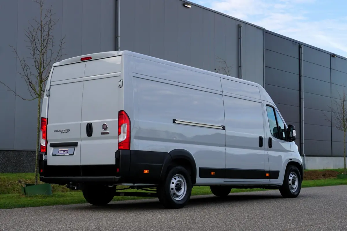 35H 2.2 MultiJet L4H2 180 pk |in topstaat |1e eigenaar |Grijs |Cruise |Climate control |Carplay |Trekhaak |Parkeersensoren |3500 KG |Mooie camperbasis