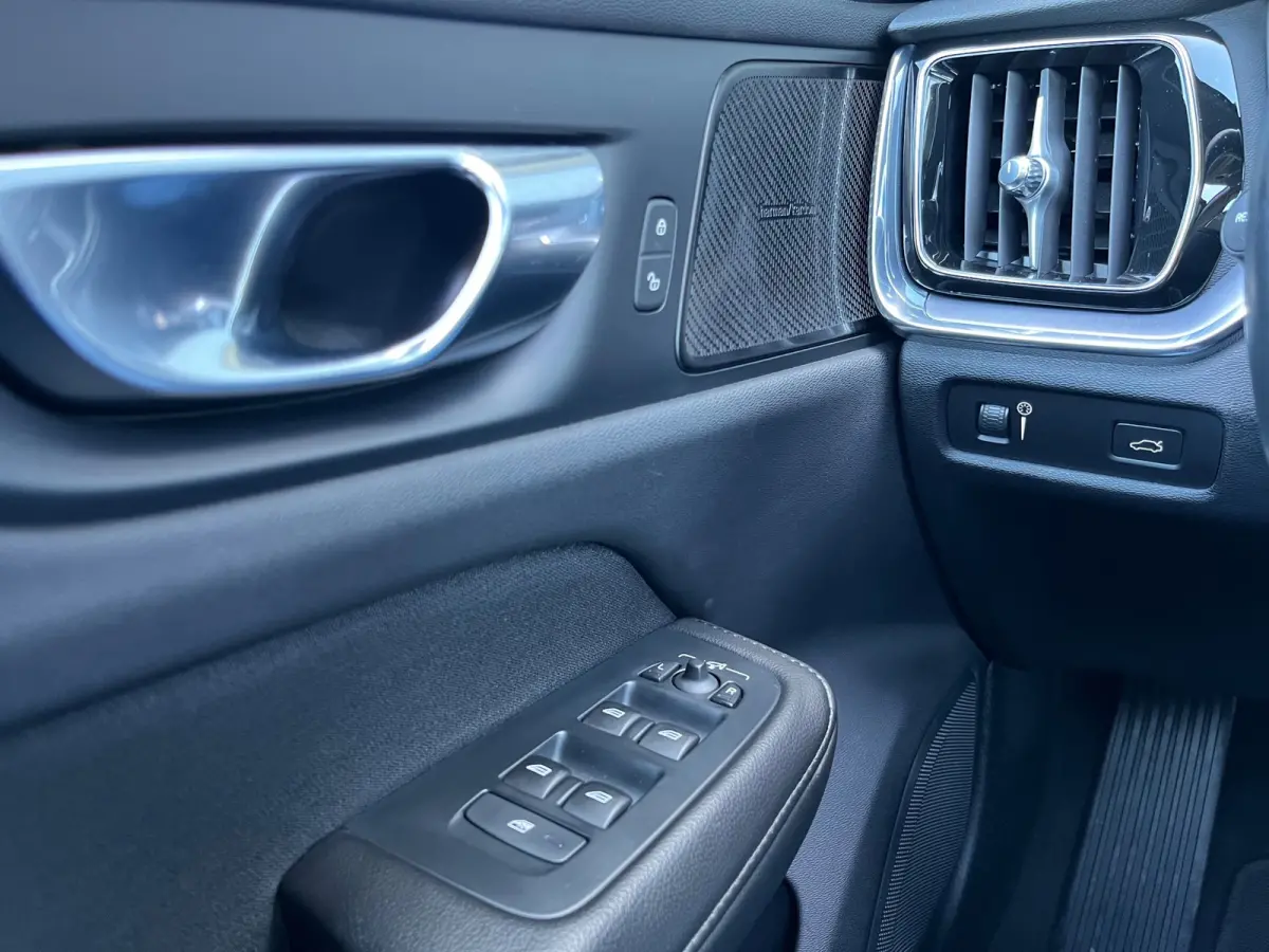 2.0 B3 Business Pro NL.Auto/Panoramadak/Elc. Trekhaak/Harman-Kardon/Camera/1Ste Eigenaar/Dealer onderhouden