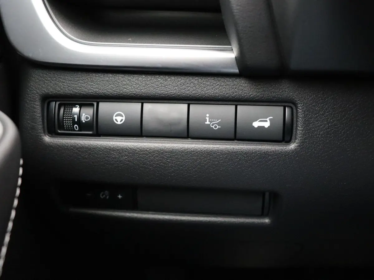 1.5 e-Power N-Connecta | Head-up Display | Stoel, stuur, voorruitverwarming | Elektrische Achterklep | All Season Banden |