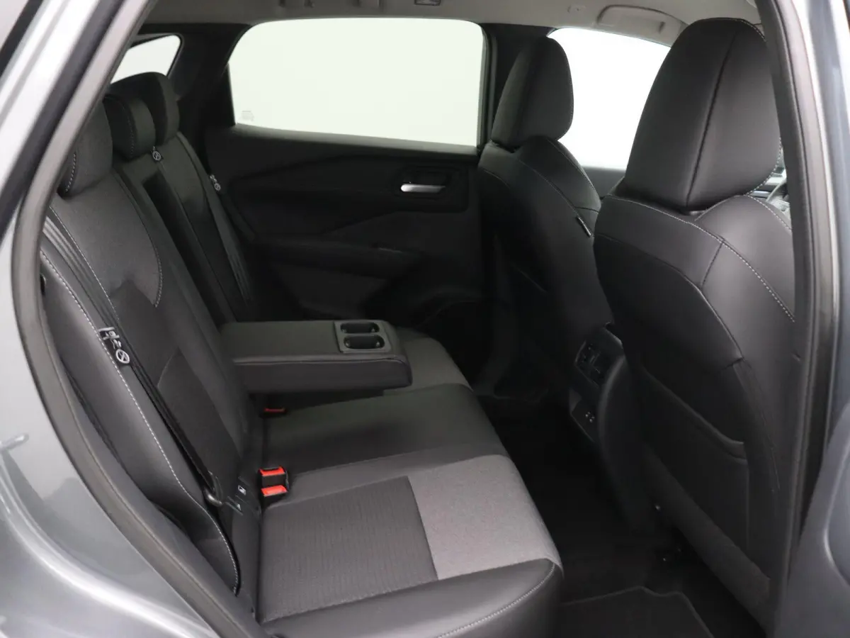 1.5 e-Power N-Connecta | Head-up Display | Stoel, stuur, voorruitverwarming | Elektrische Achterklep | All Season Banden |