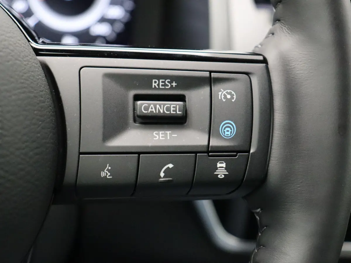 1.5 e-Power N-Connecta | Head-up Display | Stoel, stuur, voorruitverwarming | Elektrische Achterklep | All Season Banden |