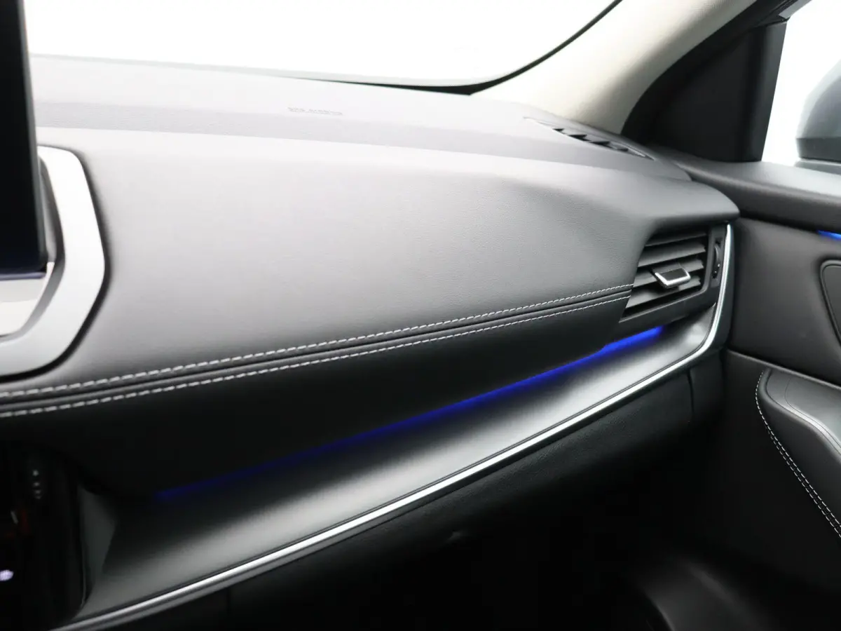 1.5 e-Power N-Connecta | Head-up Display | Stoel, stuur, voorruitverwarming | Elektrische Achterklep | All Season Banden |