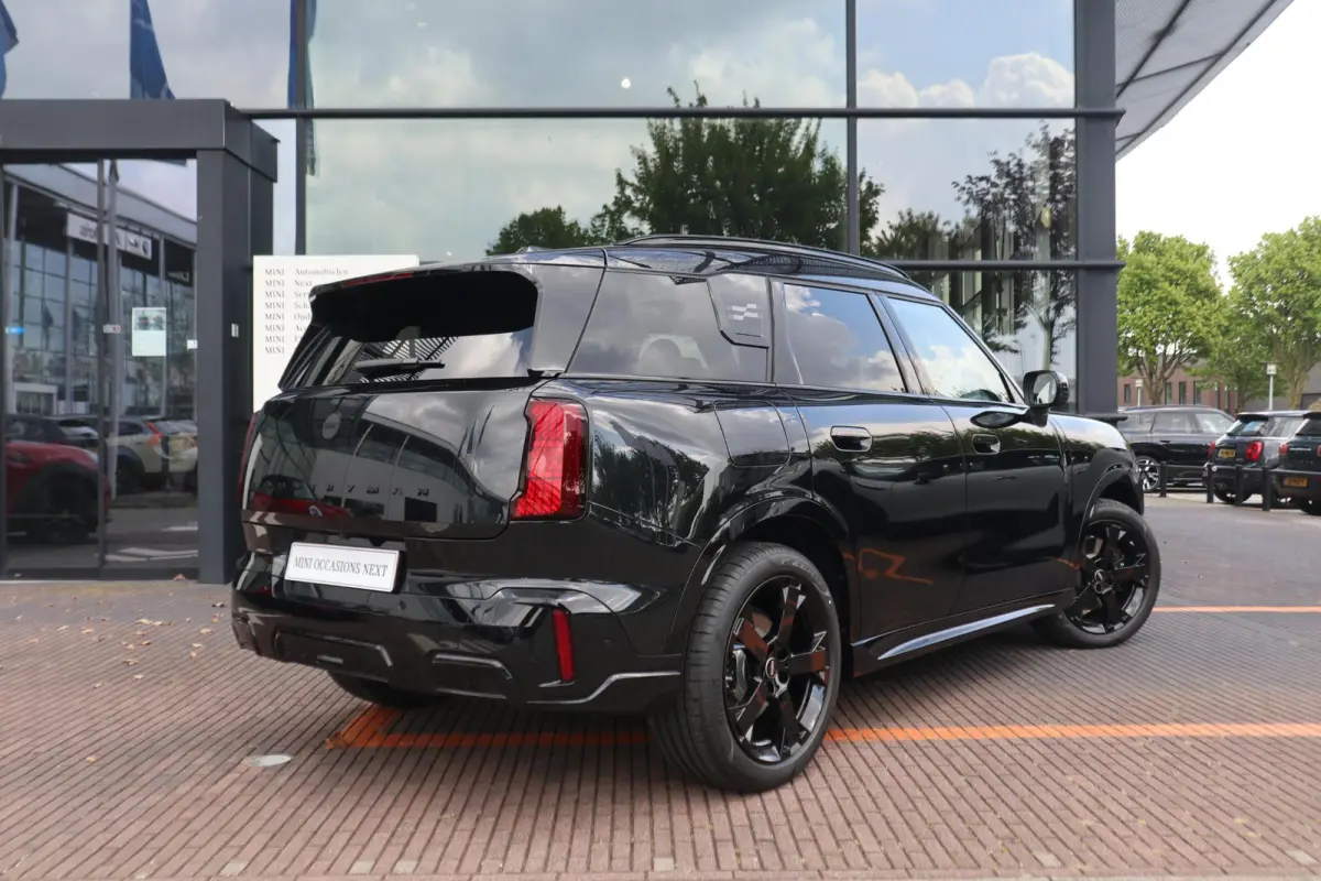 C | John Cooper Works Trim + Pakket L