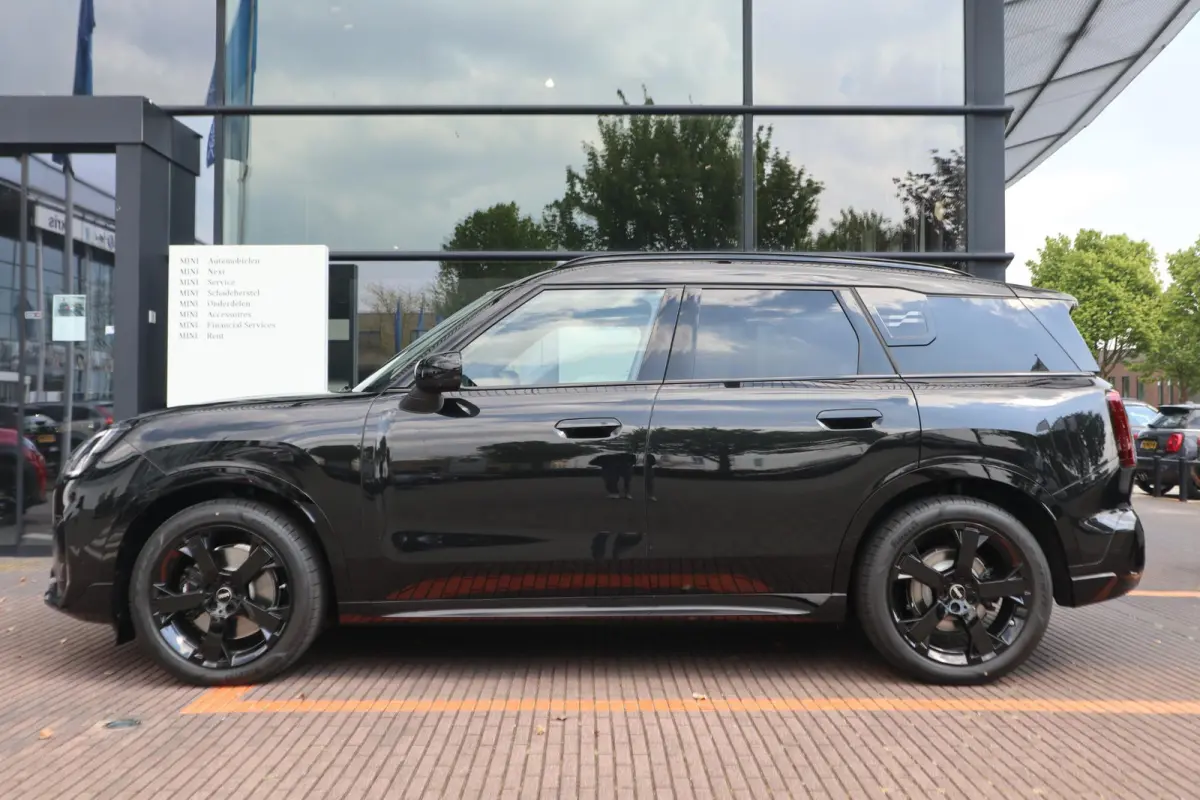 C | John Cooper Works Trim + Pakket L