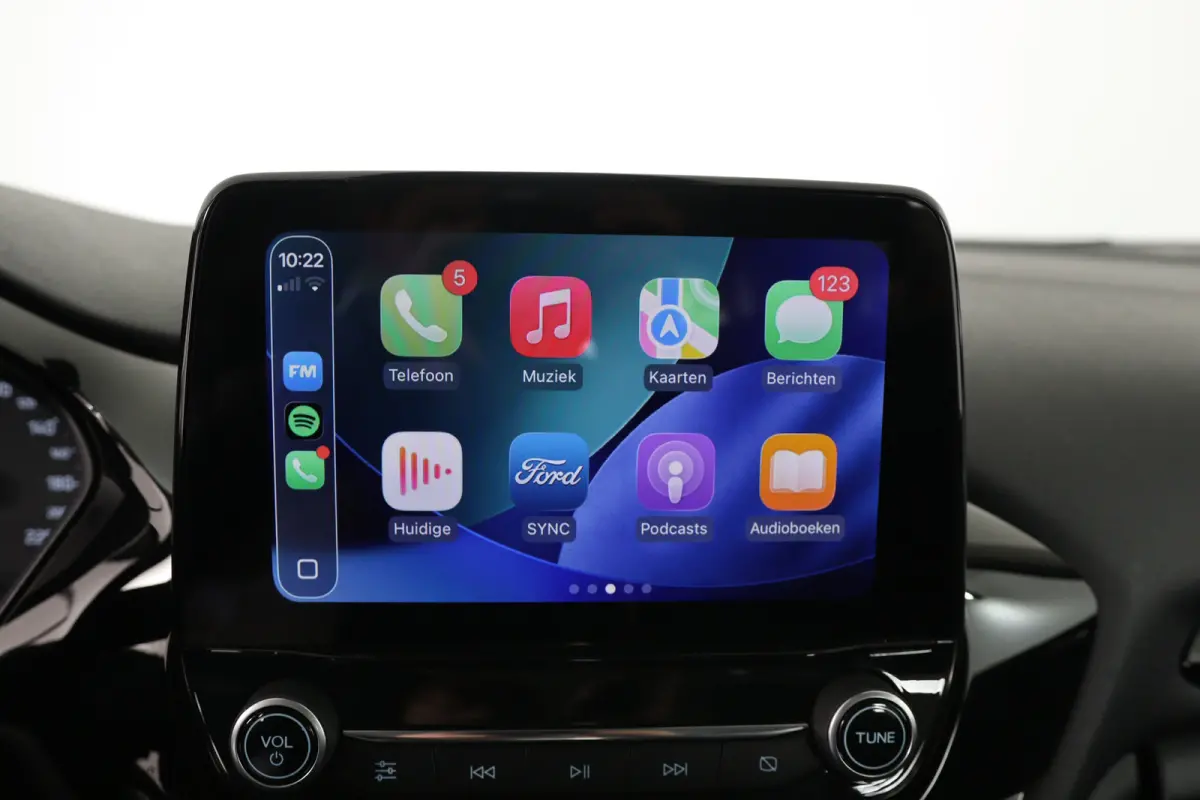 1.0 EcoBoost Titanium | Automaat! | Dealer Onderhouden! | Navi By App | Parkeersensoren | Cruise Control | Clima | Lichtmetalen Velgen