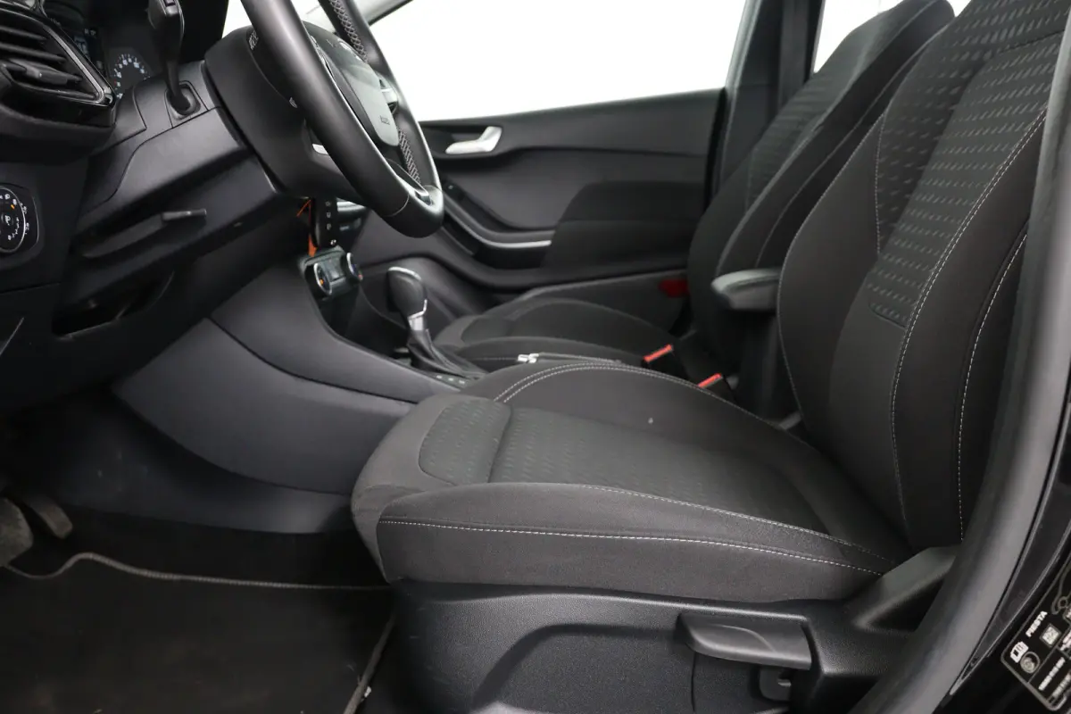 1.0 EcoBoost Titanium | Automaat! | Dealer Onderhouden! | Navi By App | Parkeersensoren | Cruise Control | Clima | Lichtmetalen Velgen