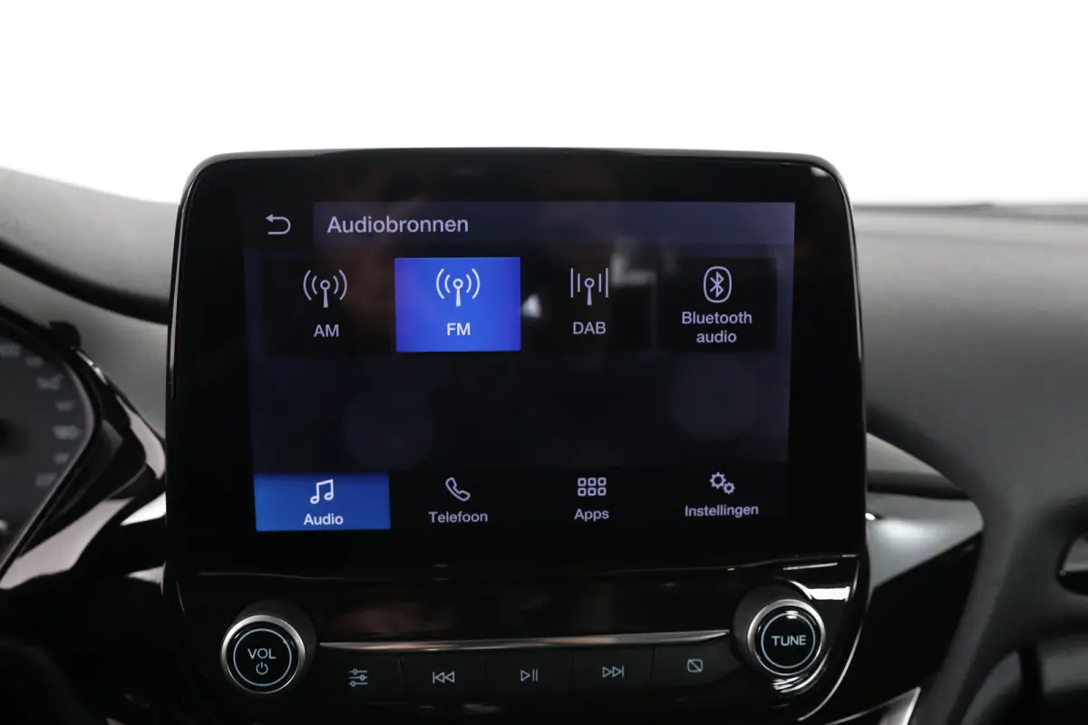 1.0 EcoBoost Titanium | Automaat! | Dealer Onderhouden! | Navi By App | Parkeersensoren | Cruise Control | Clima | Lichtmetalen Velgen