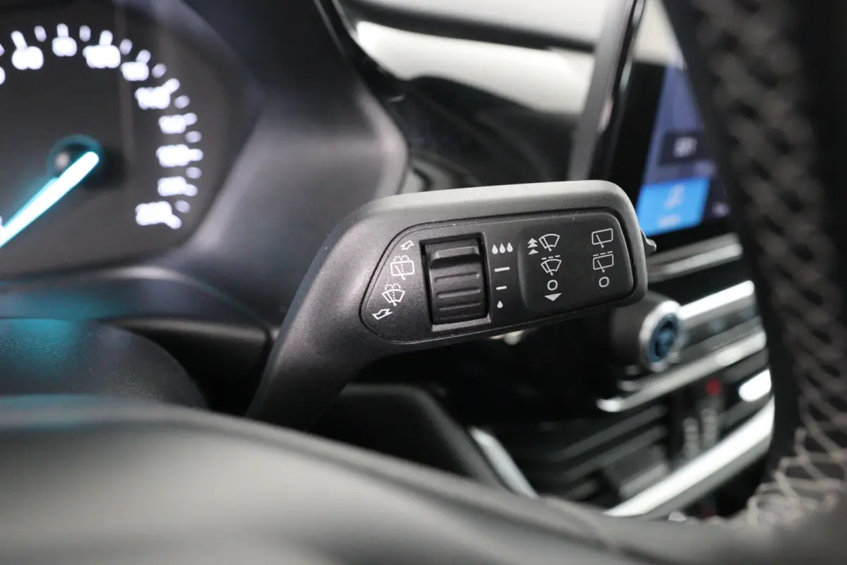 1.0 EcoBoost Titanium | Automaat! | Dealer Onderhouden! | Navi By App | Parkeersensoren | Cruise Control | Clima | Lichtmetalen Velgen