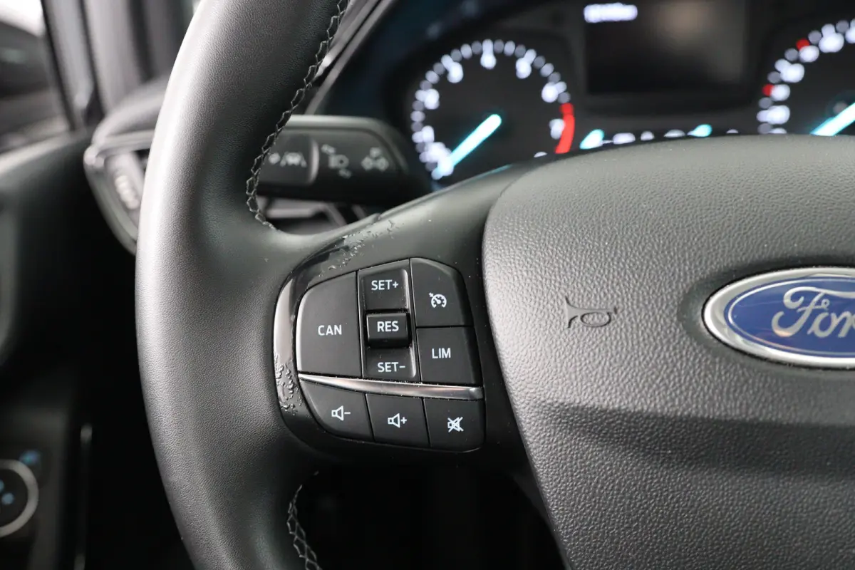 1.0 EcoBoost Titanium | Automaat! | Dealer Onderhouden! | Navi By App | Parkeersensoren | Cruise Control | Clima | Lichtmetalen Velgen