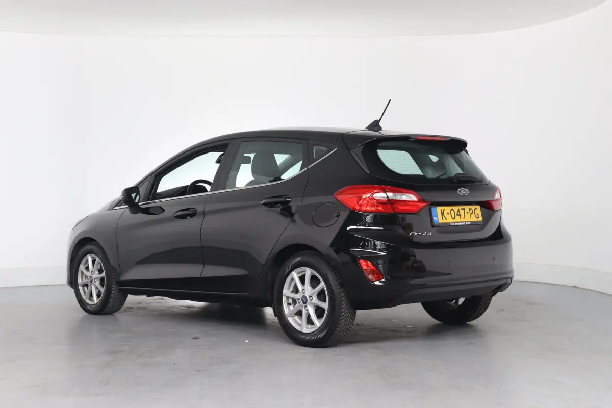 1.0 EcoBoost Titanium | Automaat! | Dealer Onderhouden! | Navi By App | Parkeersensoren | Cruise Control | Clima | Lichtmetalen Velgen