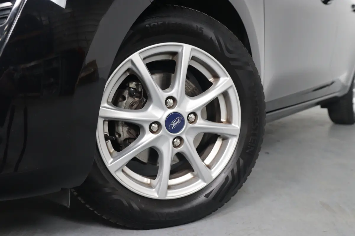1.0 EcoBoost Titanium | Automaat! | Dealer Onderhouden! | Navi By App | Parkeersensoren | Cruise Control | Clima | Lichtmetalen Velgen