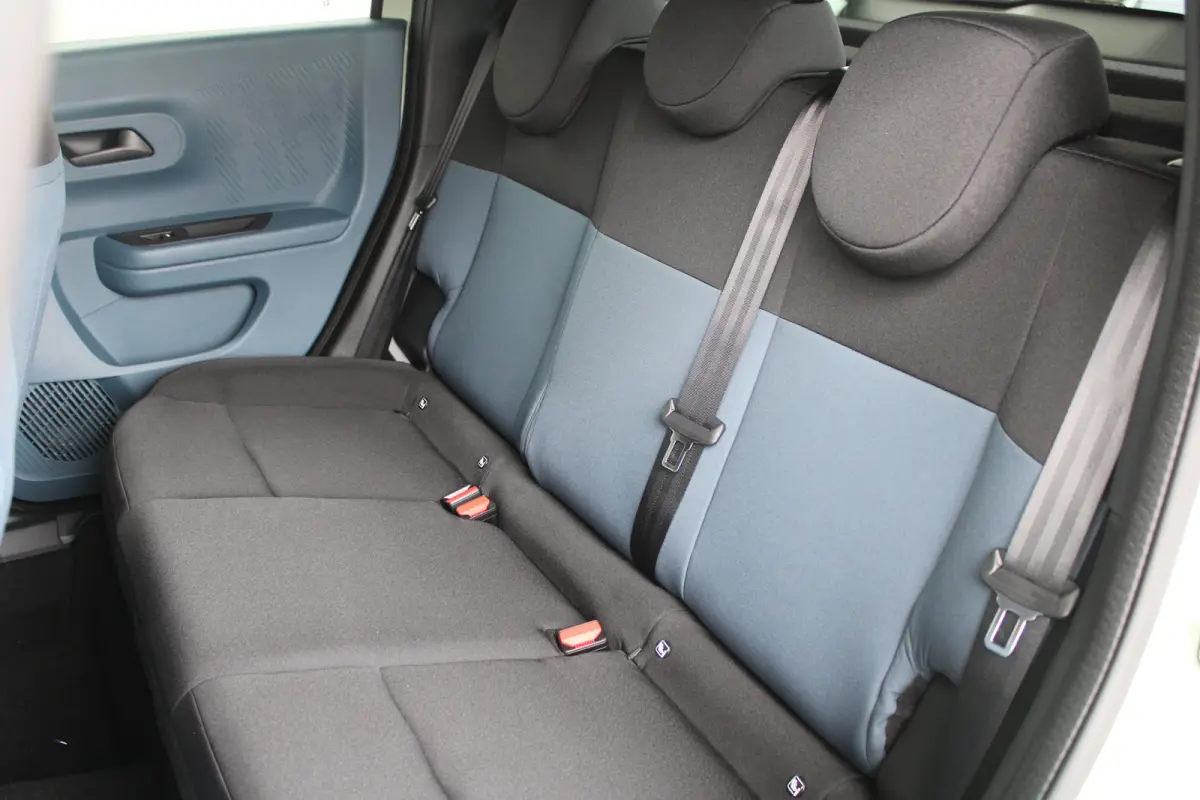 1.2 Hybrid ICON | 8 jaar garantie | Parkeersensoren Achter | Cruise control | Led verlichting