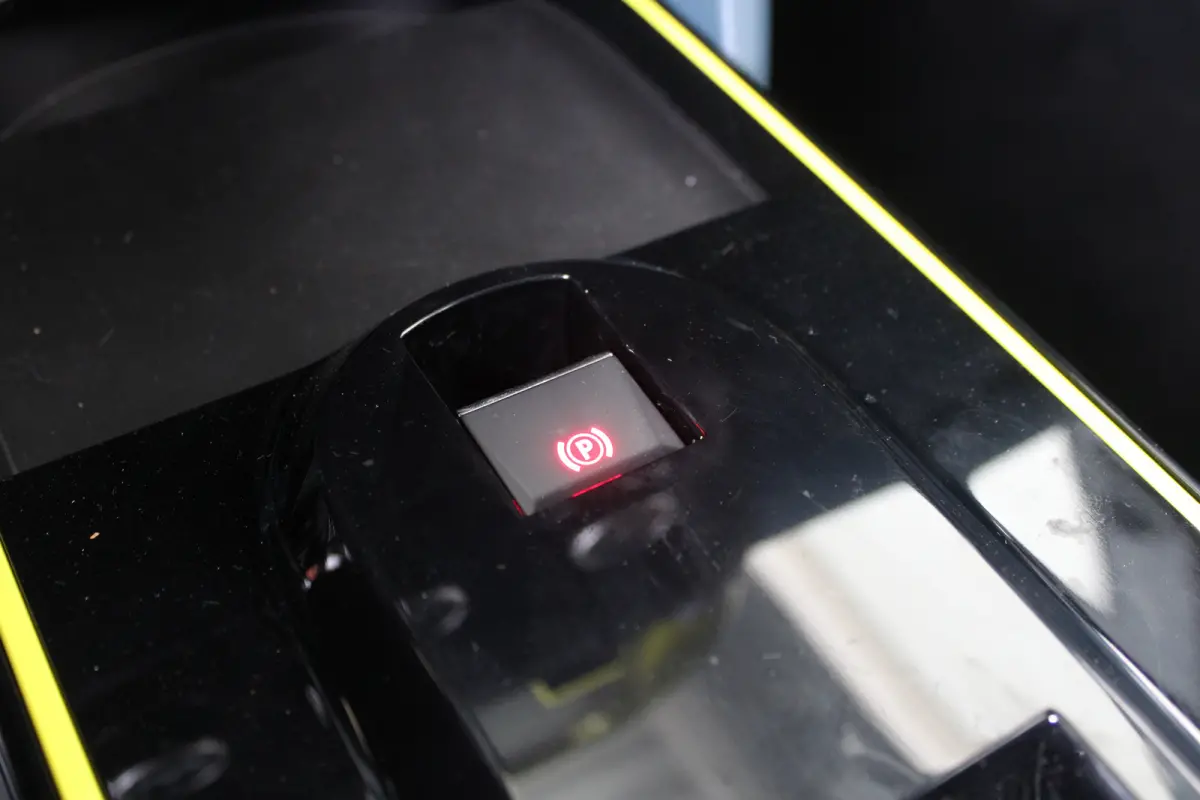 1.2 Hybrid ICON | 8 jaar garantie | Parkeersensoren Achter | Cruise control | Led verlichting