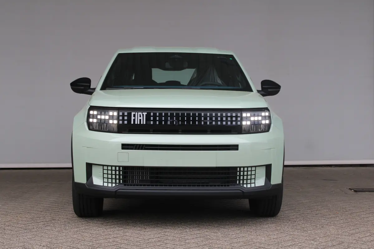 1.2 Hybrid ICON | 8 jaar garantie | Parkeersensoren Achter | Cruise control | Led verlichting