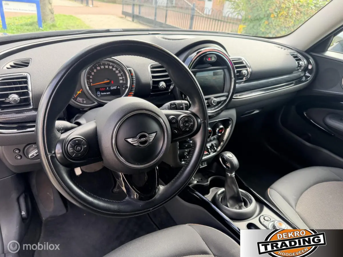 1.5 Cooper Serious Business Clima Navi trekhaak