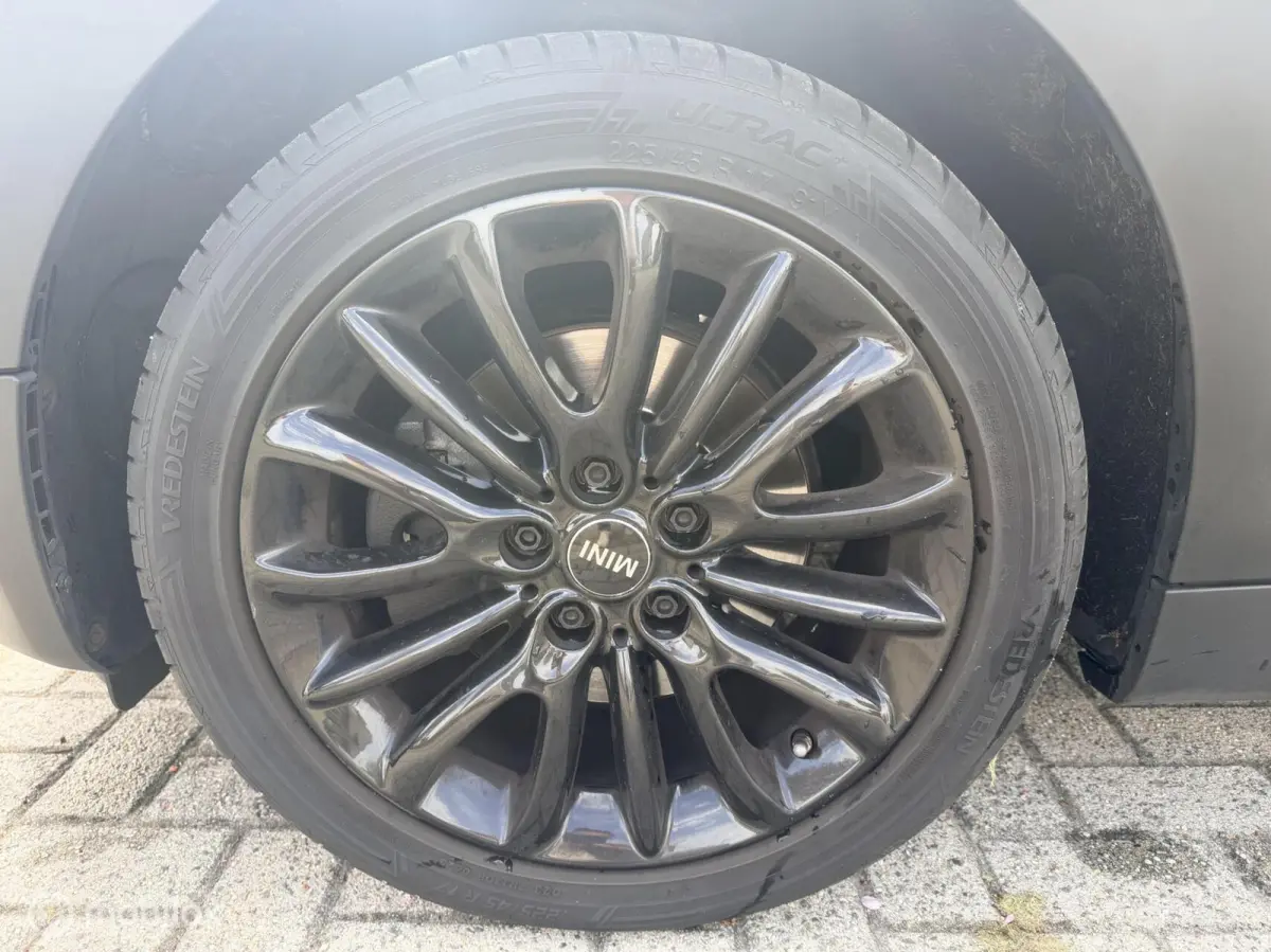 1.5 Cooper Serious Business Clima Navi trekhaak