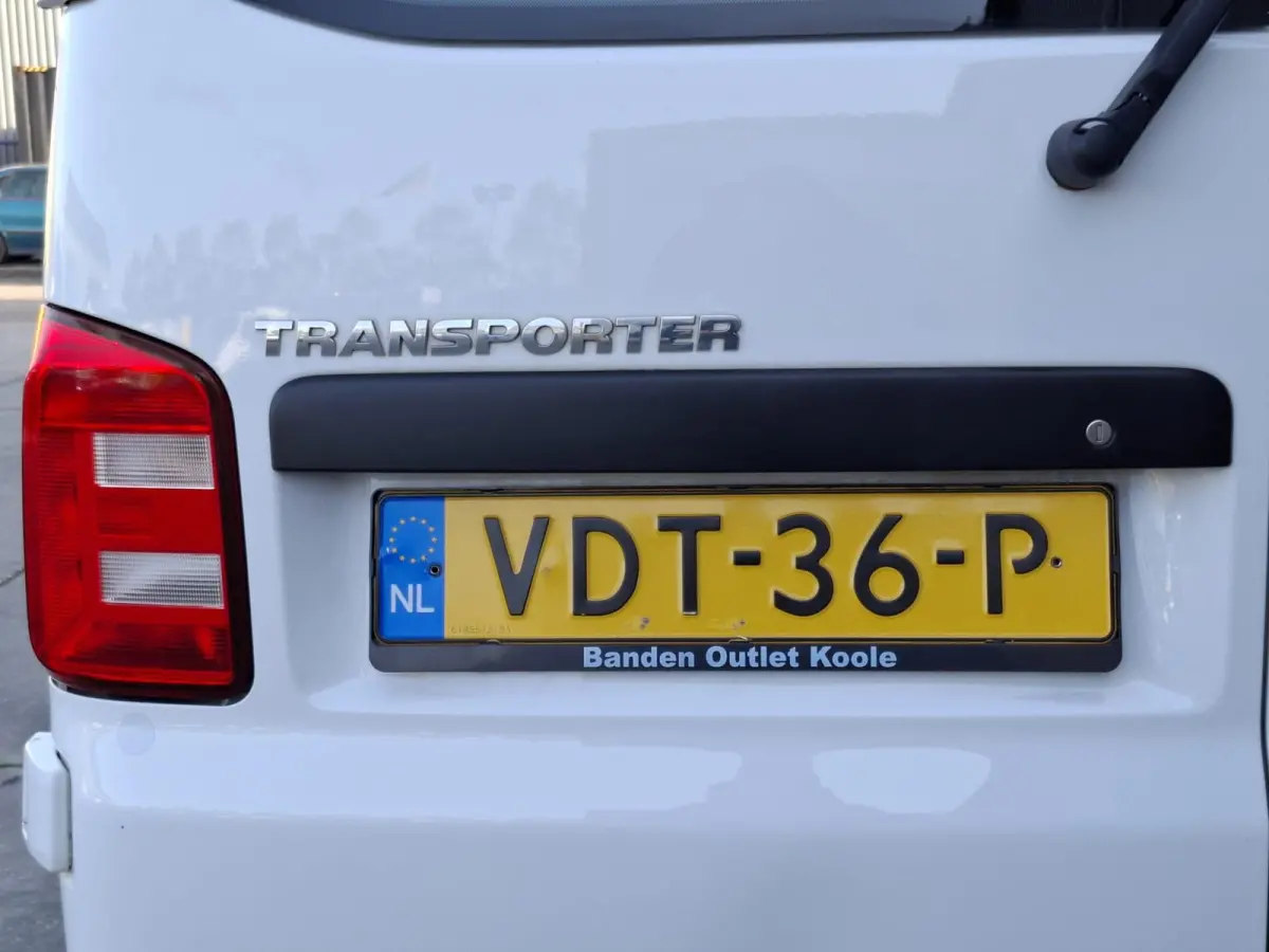 2.0 TDI L1H1 Highline AIRCO / TREKHAAK / 3 ZITS / EURO 6 / N.A.P