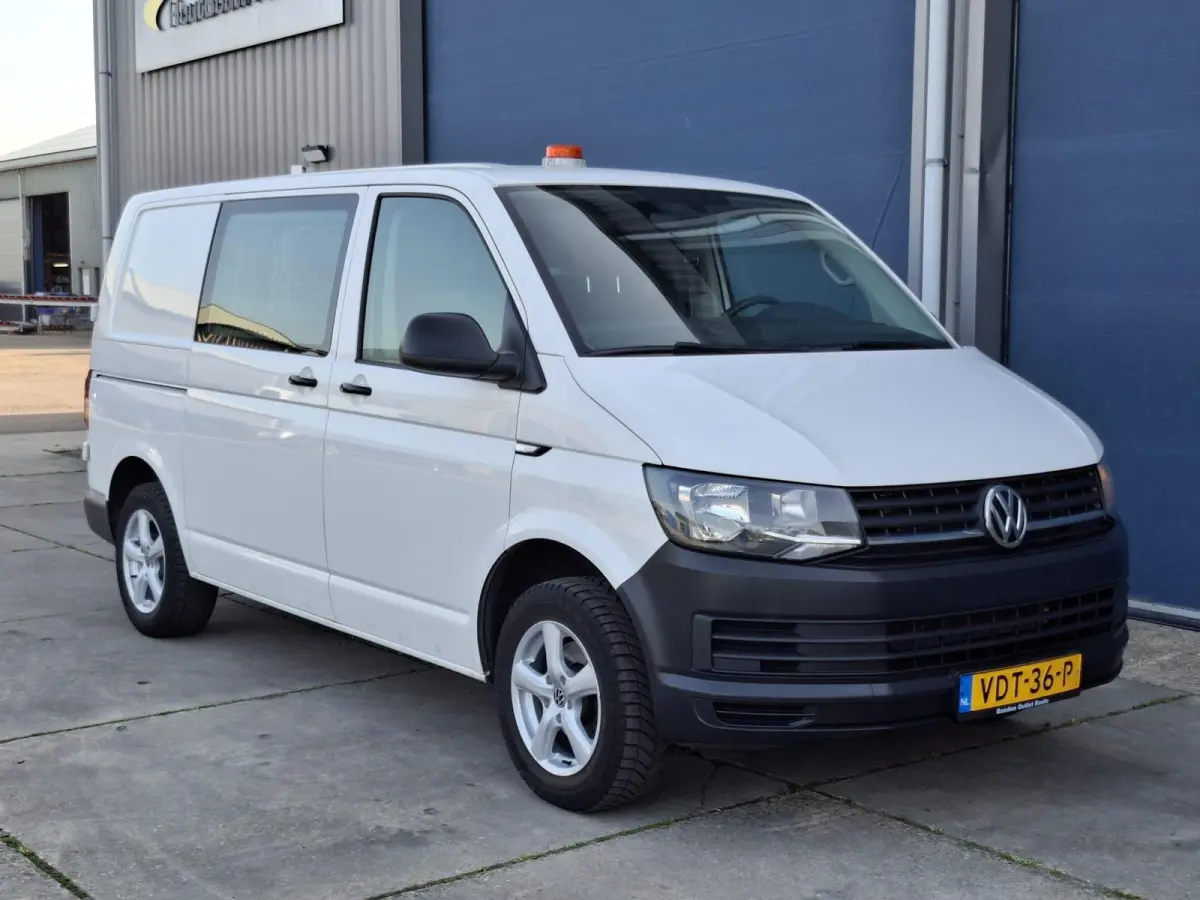 2.0 TDI L1H1 Highline AIRCO / TREKHAAK / 3 ZITS / EURO 6 / N.A.P