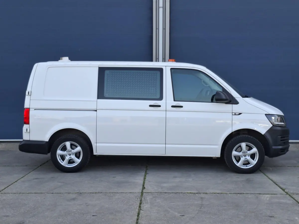 2.0 TDI L1H1 Highline AIRCO / TREKHAAK / 3 ZITS / EURO 6 / N.A.P