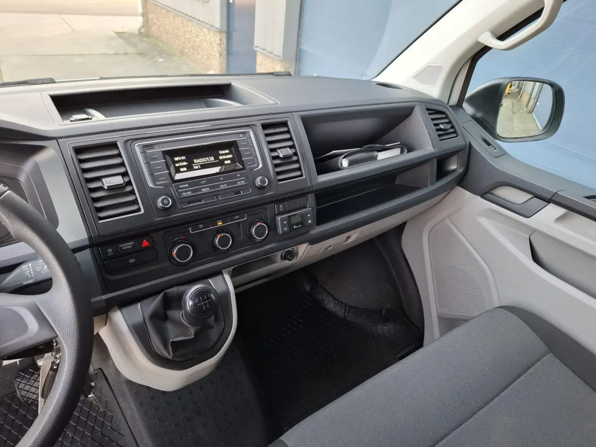 2.0 TDI L1H1 Highline AIRCO / TREKHAAK / 3 ZITS / EURO 6 / N.A.P