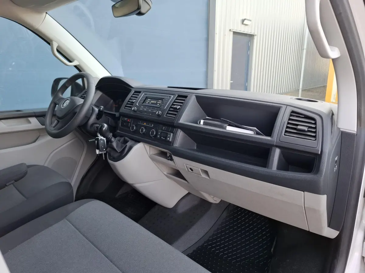 2.0 TDI L1H1 Highline AIRCO / TREKHAAK / 3 ZITS / EURO 6 / N.A.P