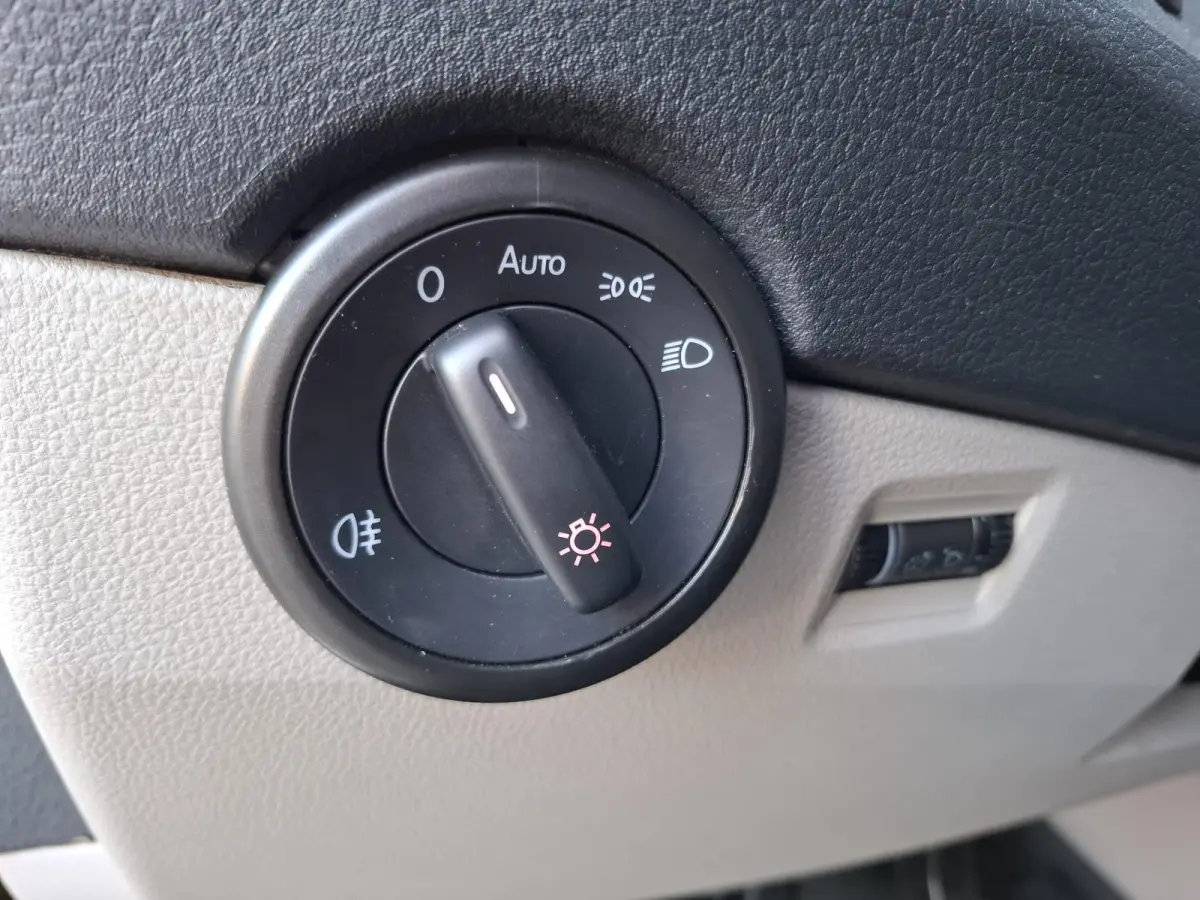 2.0 TDI L1H1 Highline AIRCO / TREKHAAK / 3 ZITS / EURO 6 / N.A.P