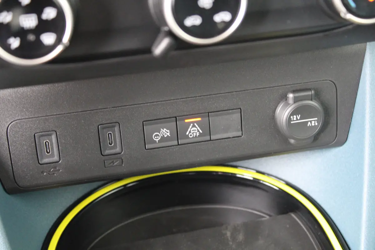 1.2 Hybrid ICON | 8 jaar garantie | Cruise control | Led verlichting | Apple carplay & Android auto |