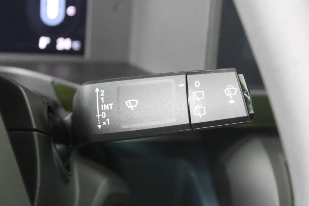 1.2 Hybrid ICON | 8 jaar garantie | Cruise control | Led verlichting | Apple carplay & Android auto |