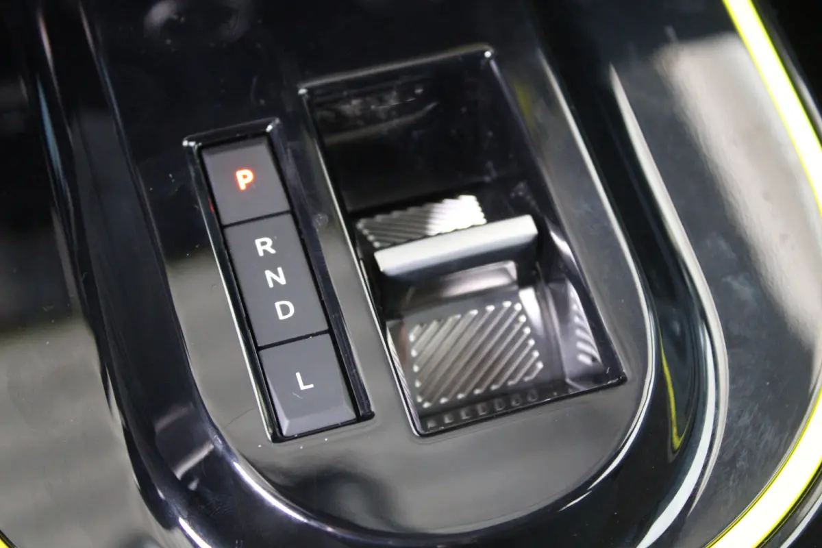1.2 Hybrid ICON | 8 jaar garantie | Cruise control | Led verlichting | Apple carplay & Android auto |