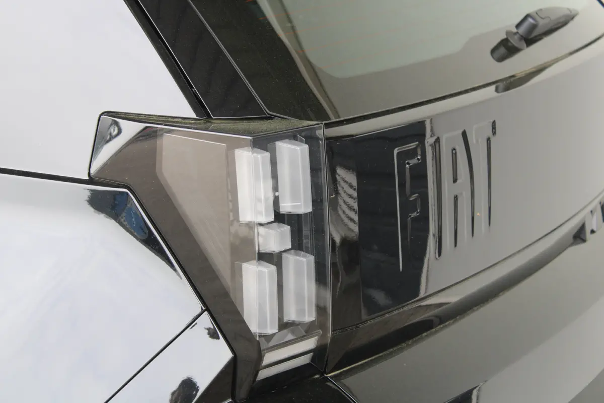 1.2 Hybrid ICON | 8 jaar garantie | Cruise control | Led verlichting | Apple carplay & Android auto |