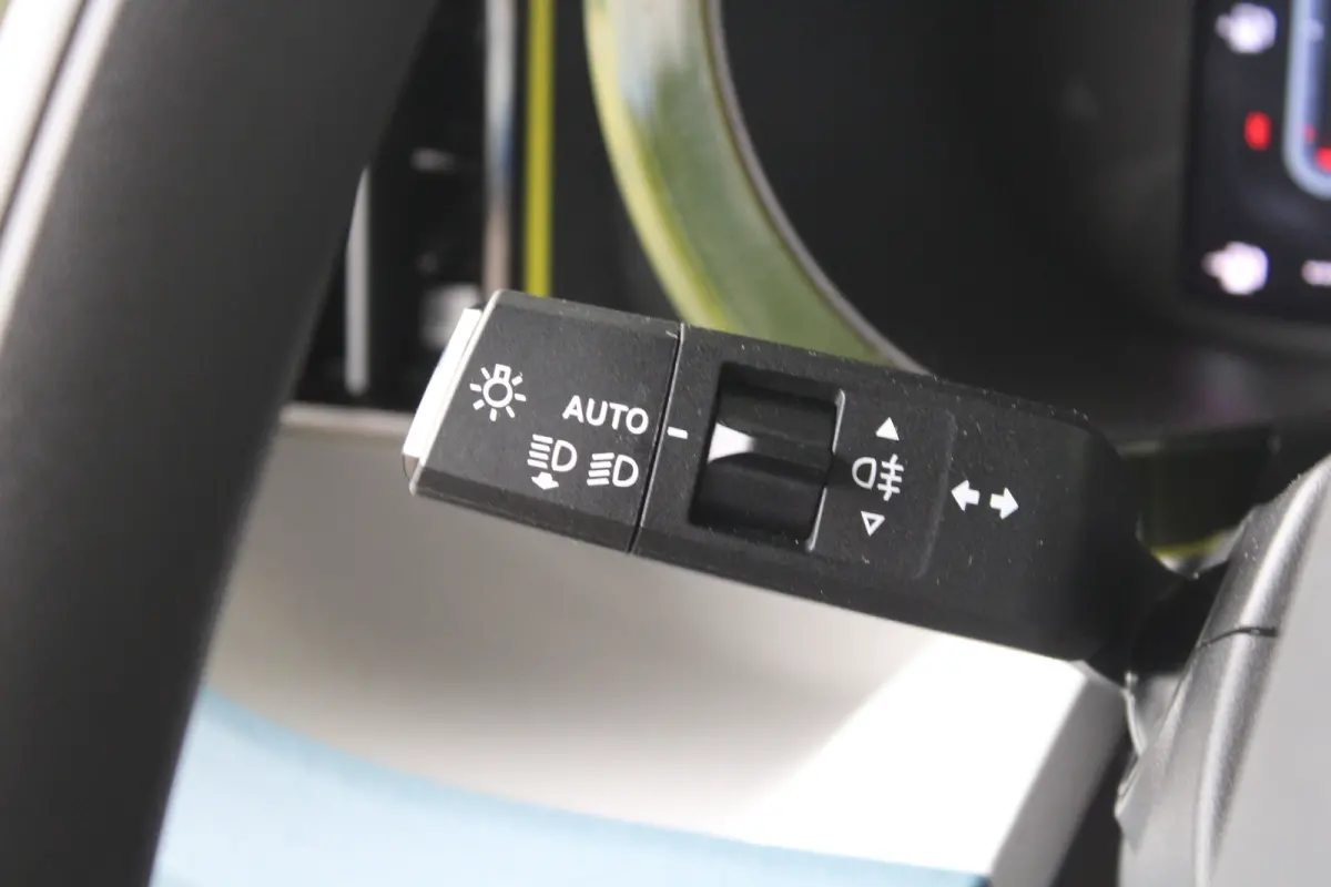 1.2 Hybrid ICON | 8 jaar garantie | Cruise control | Led verlichting | Apple carplay & Android auto |