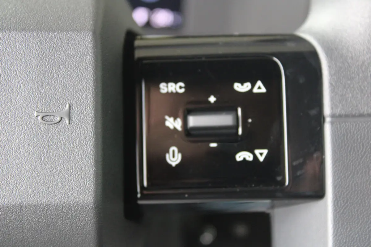 1.2 Hybrid ICON | 8 jaar garantie | Cruise control | Led verlichting | Apple carplay & Android auto |