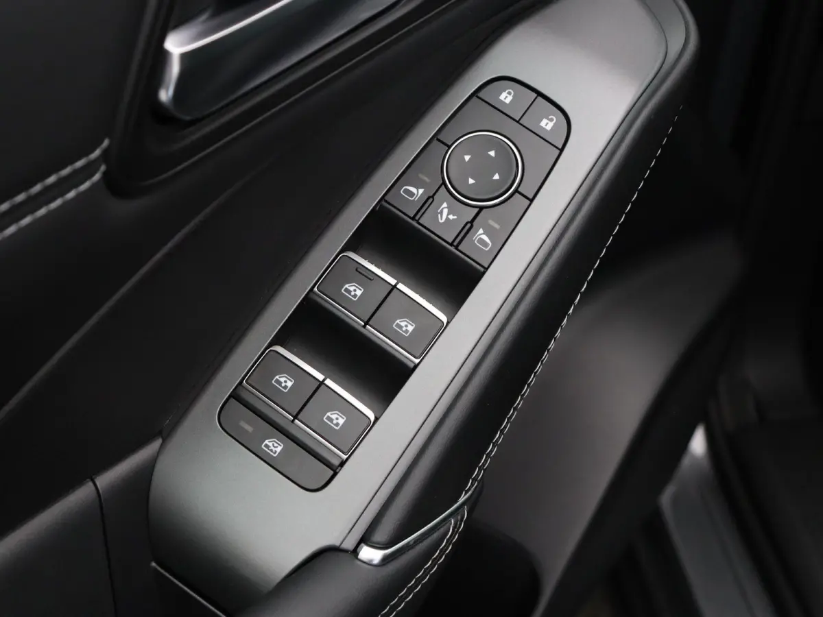 1.5 e-Power N-Connecta | Stoel, Stuur en Voorruitverwarming | Head-Up Display | Elektrische Achterklep | Rondom Camera |