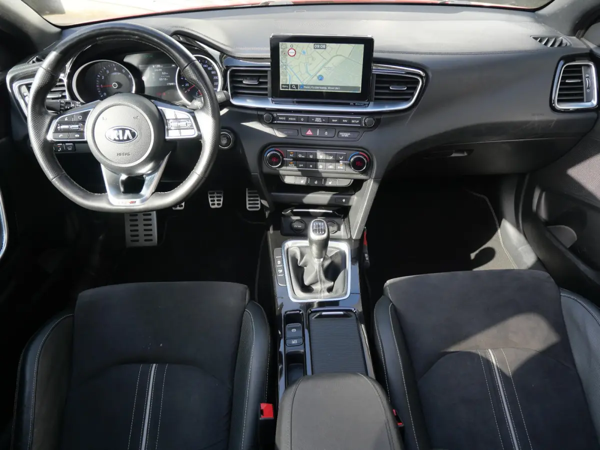 1.0 T-GDI GT-PlusLine | Schuif/Kanteldak | Electrische Stoelen | JBL | Navi | Camera | Electrische Klep |