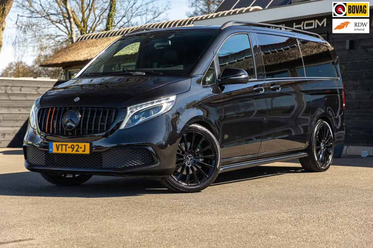 300d Lang DC Edition Led I 2 X Schuifdeur I Leder I Apple CarPlay I 19 Inch I Camera I Nette staat