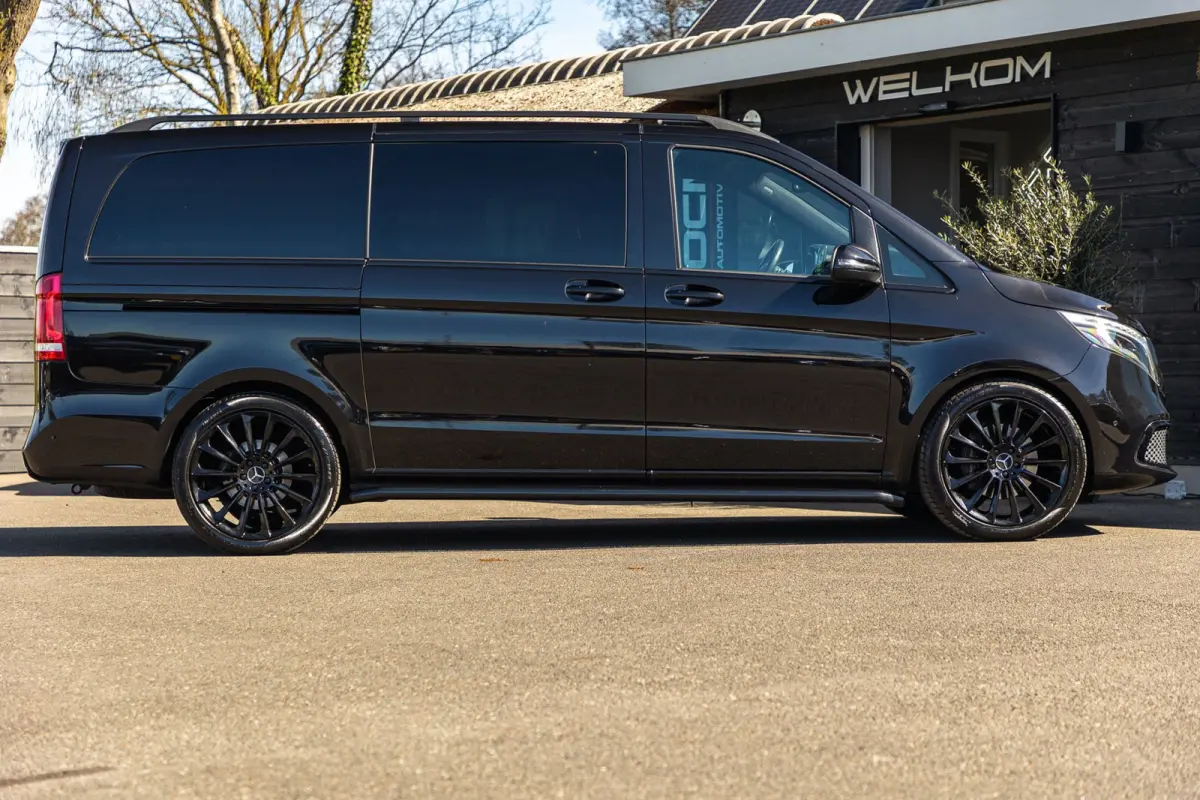 300d Lang DC Edition Led I 2 X Schuifdeur I Leder I Apple CarPlay I 19 Inch I Camera I Nette staat