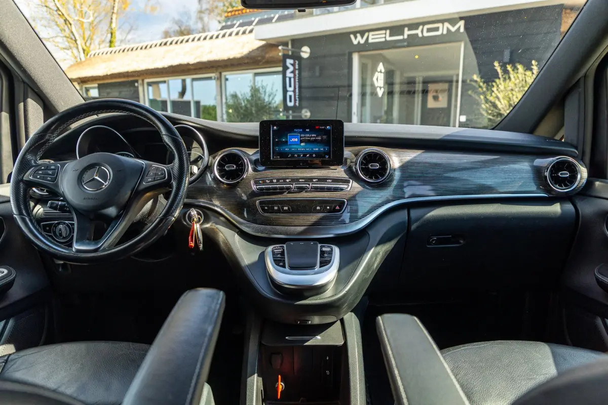 300d Lang DC Edition Led I 2 X Schuifdeur I Leder I Apple CarPlay I 19 Inch I Camera I Nette staat