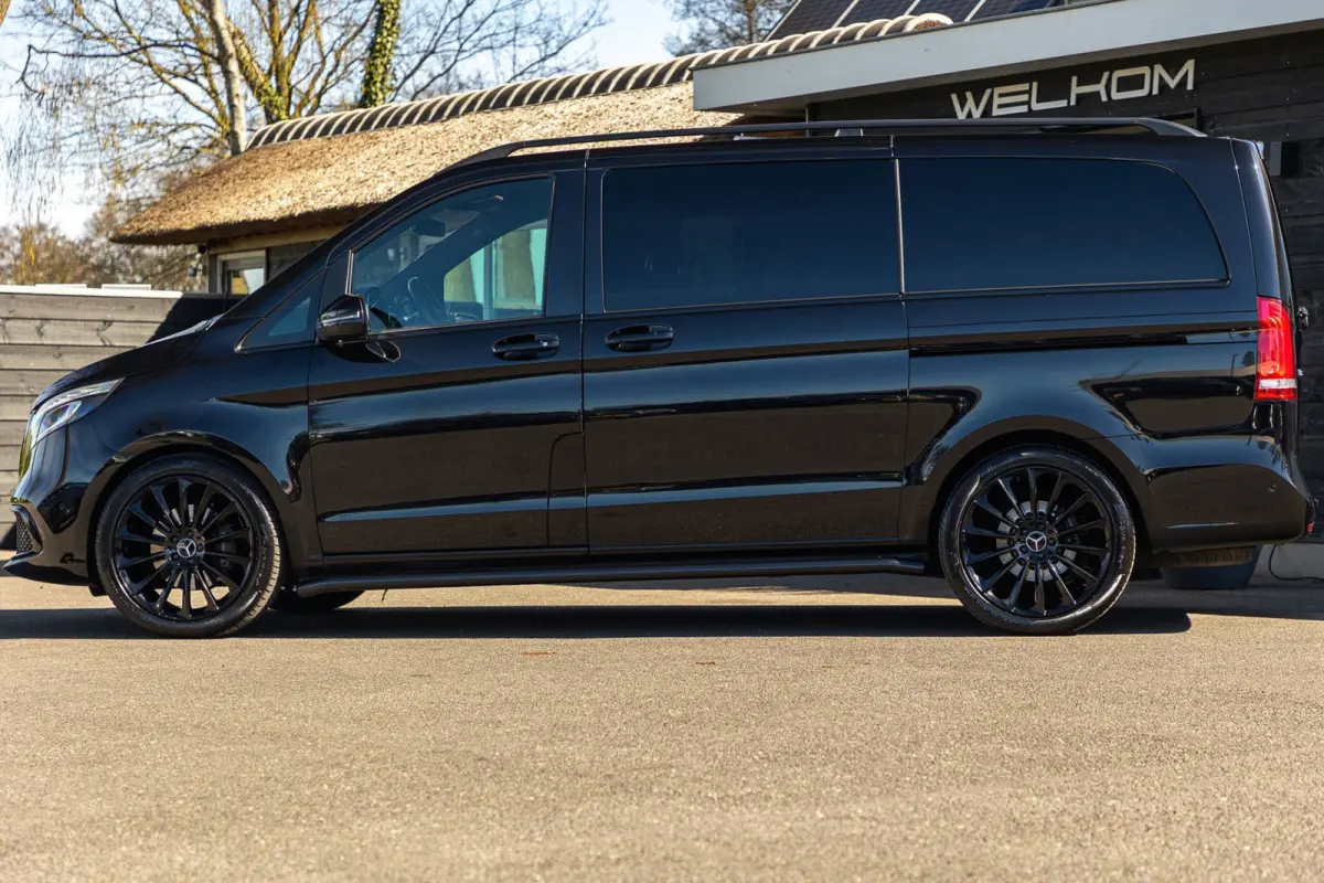 300d Lang DC Edition Led I 2 X Schuifdeur I Leder I Apple CarPlay I 19 Inch I Camera I Nette staat