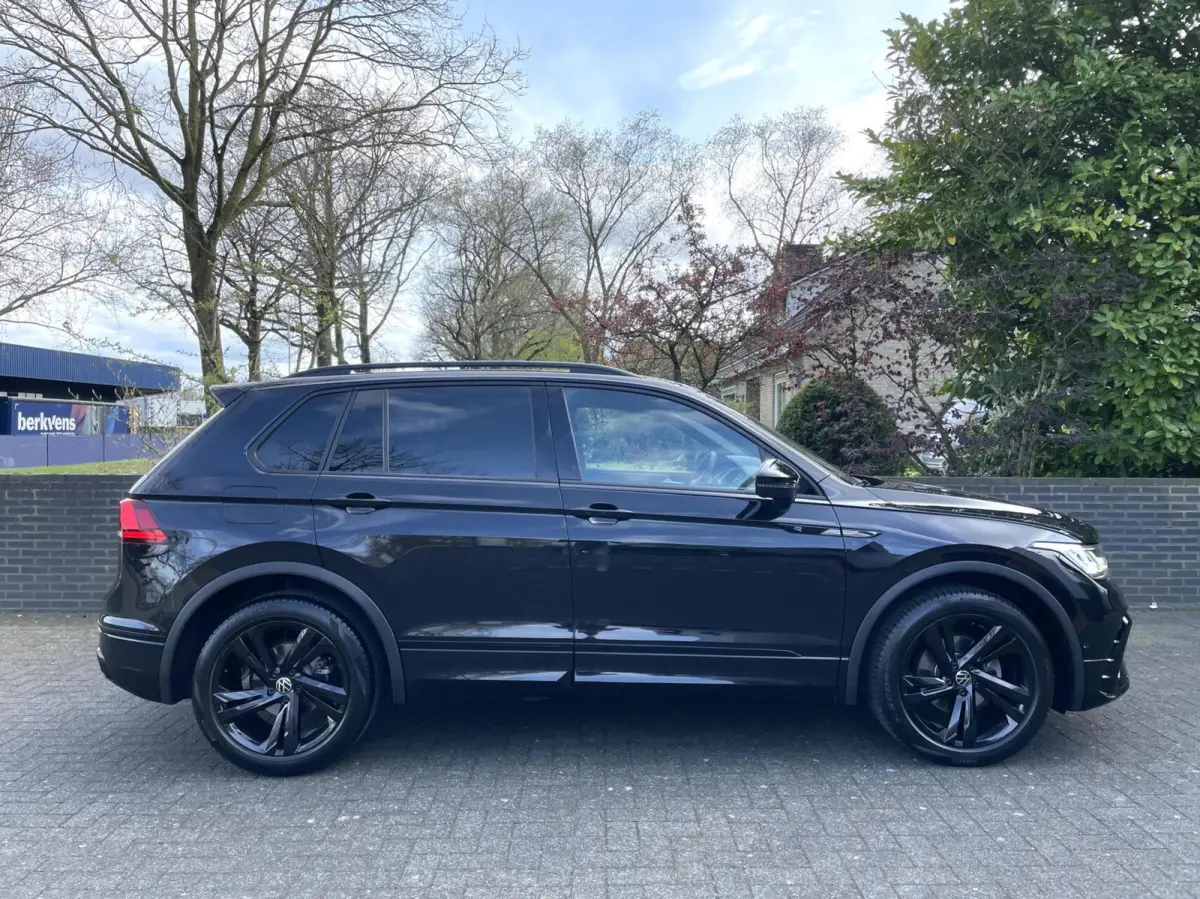 1.5 TSI R-Line Black Style/ Cam/ Keyless/ Matrix IQ