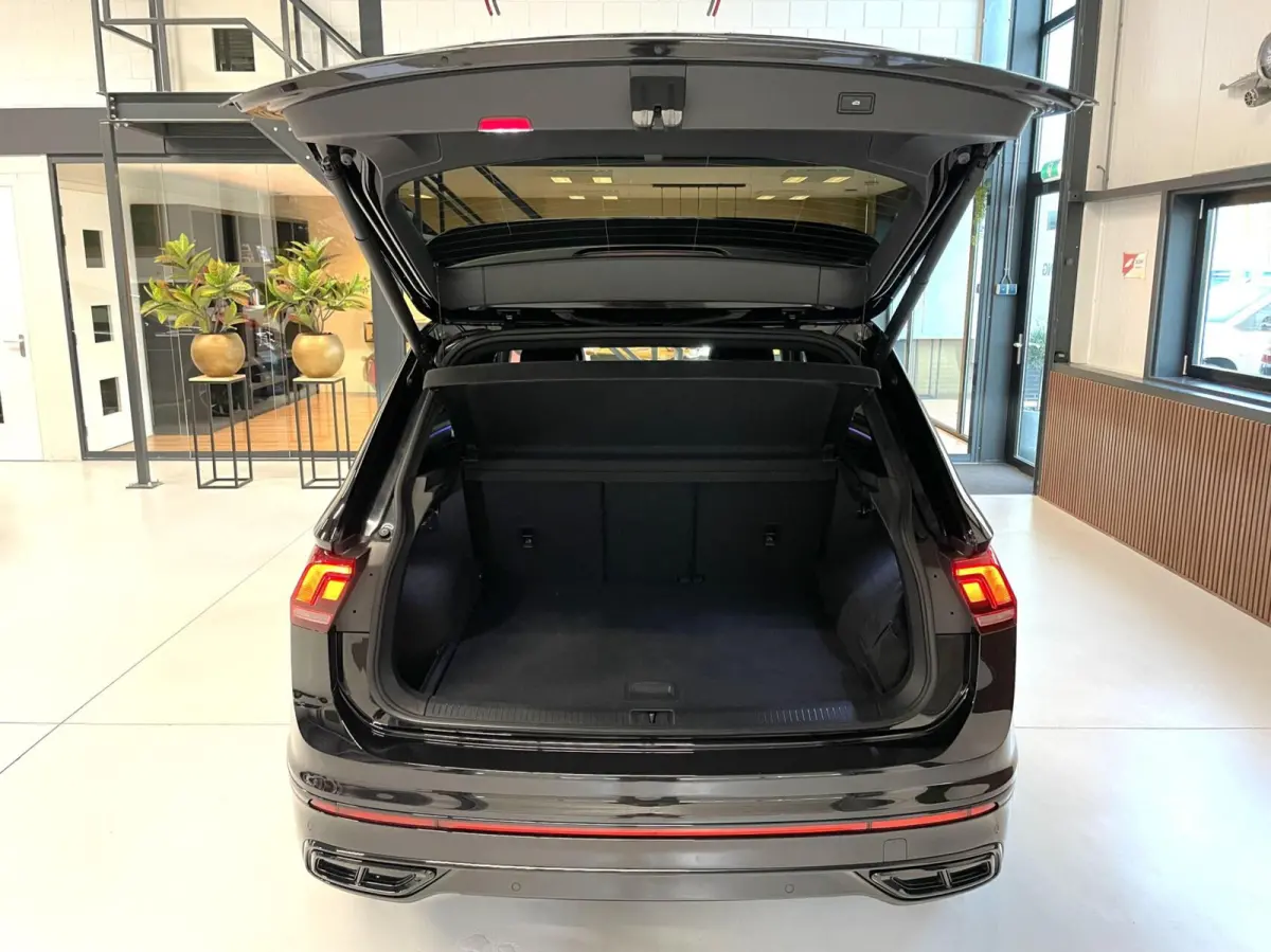 1.5 TSI R-Line Black Style/ Cam/ Keyless/ Matrix IQ