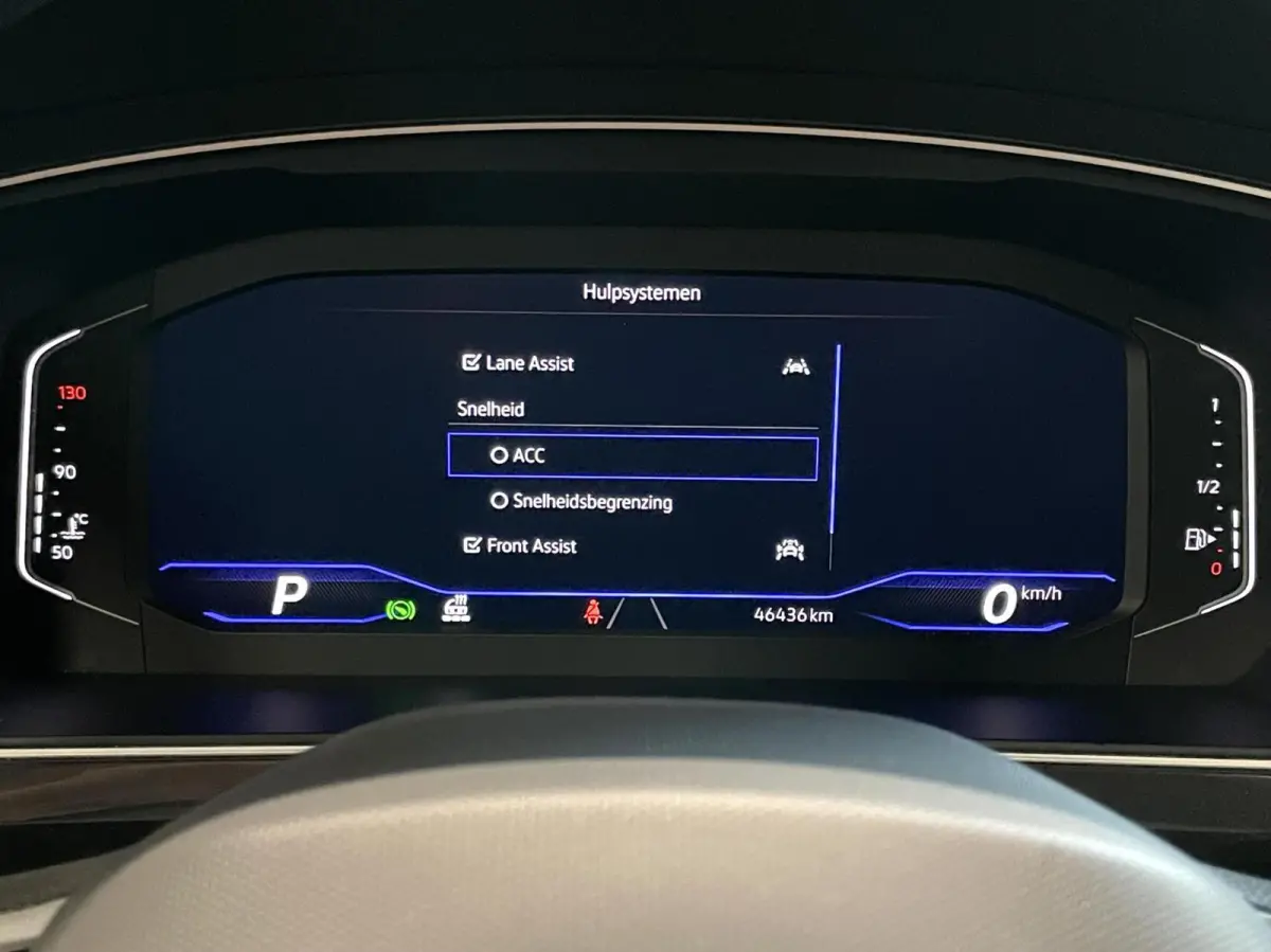 1.5 TSI R-Line Black Style/ Cam/ Keyless/ Matrix IQ