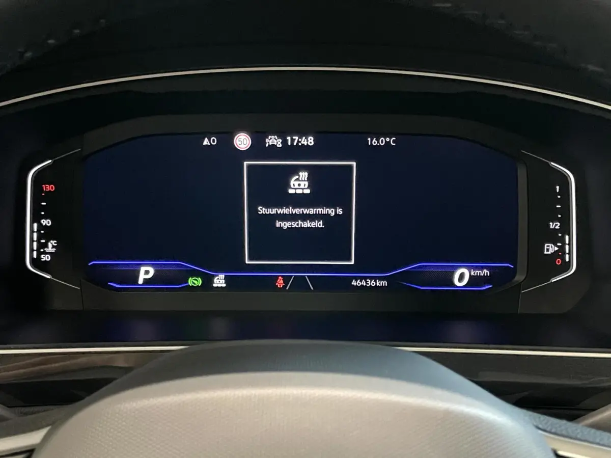 1.5 TSI R-Line Black Style/ Cam/ Keyless/ Matrix IQ