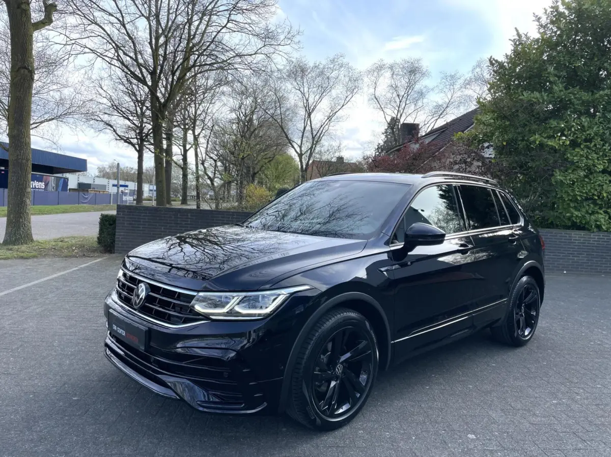 1.5 TSI R-Line Black Style/ Cam/ Keyless/ Matrix IQ