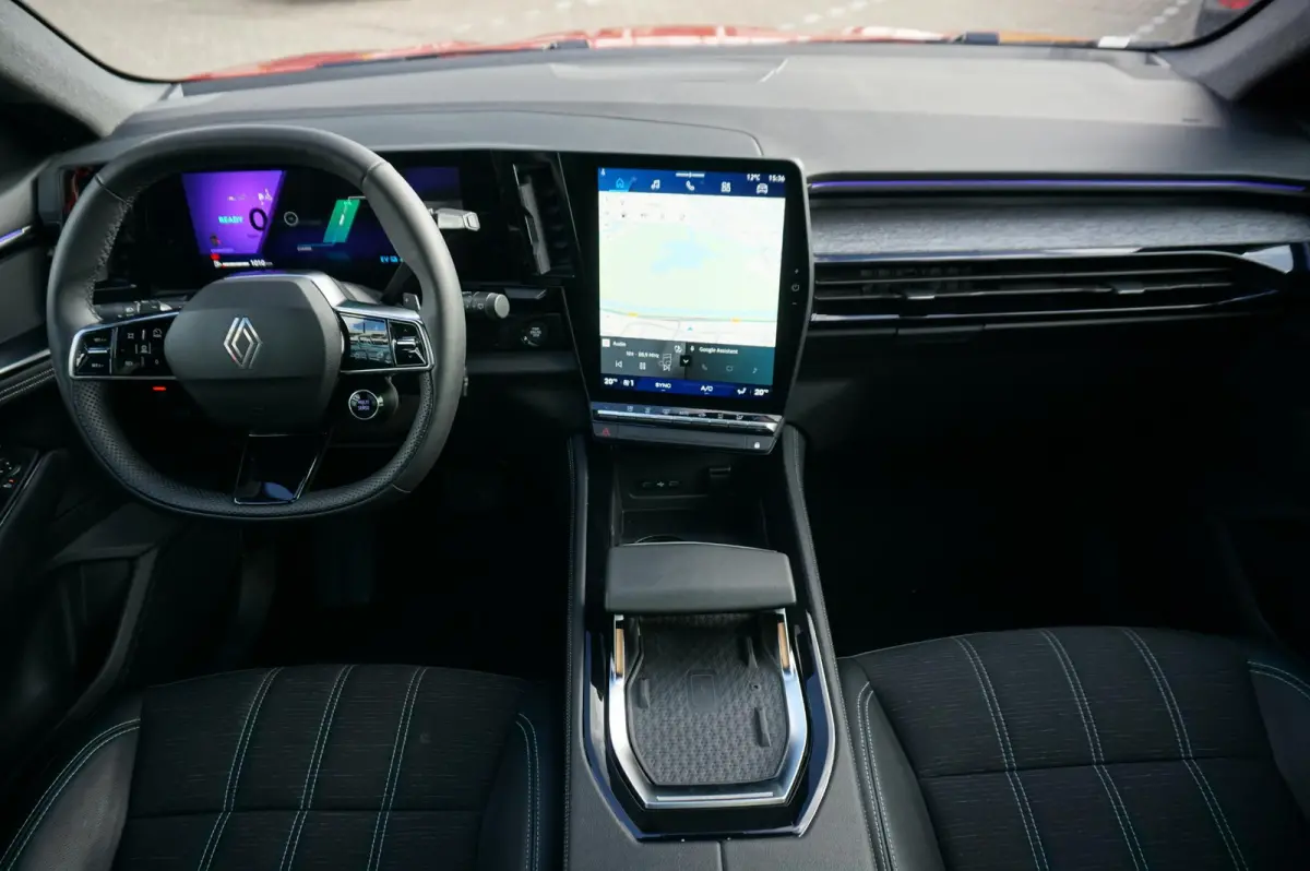 1.2 E-Tech full hybrid 200 Techno