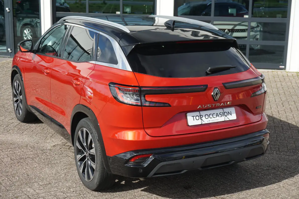 1.2 E-Tech full hybrid 200 Techno