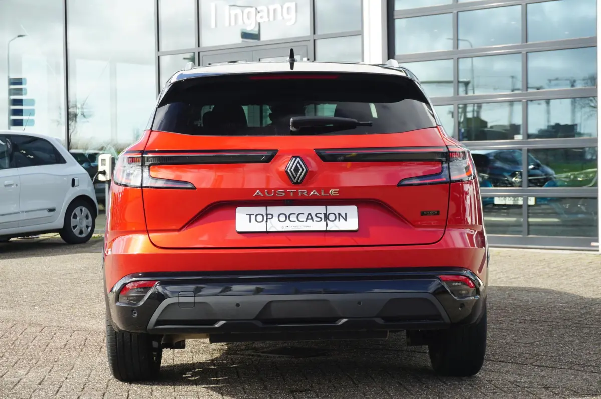 1.2 E-Tech full hybrid 200 Techno