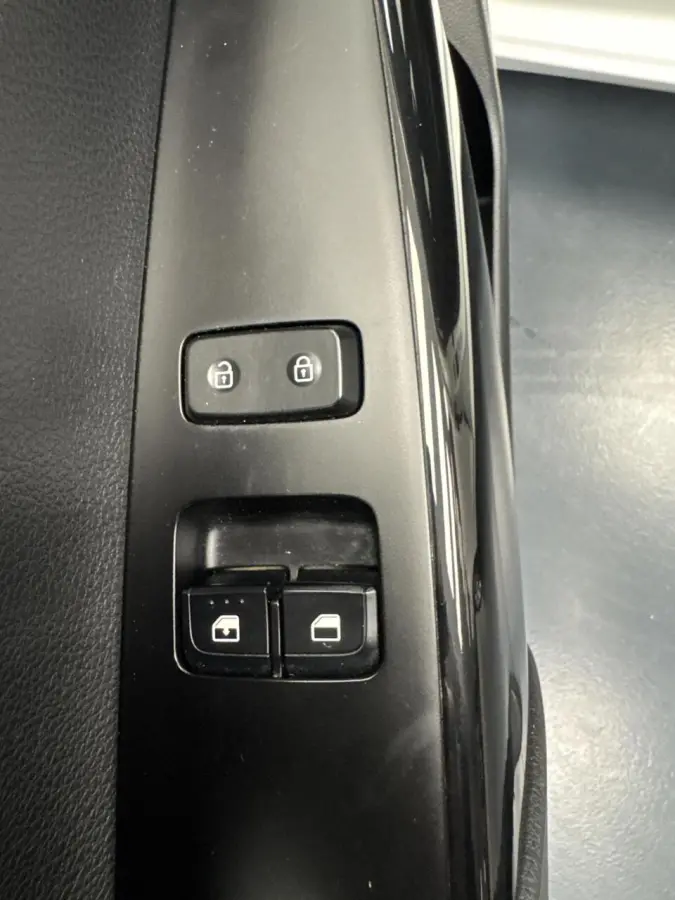 1.0 DPi ComfortLine 5p Airco-Cr.contr-Bluetooth-Elek.ramen
