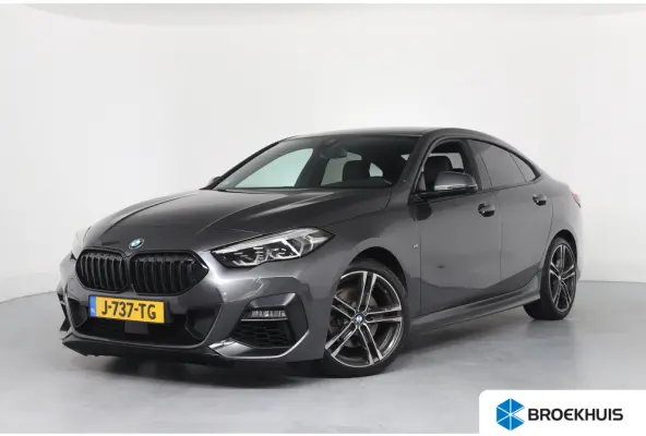 218i High Executive | 1e Eigenaar | M-Pakket | Harman/Kardon | Leder | LED | Sportstoelen | Sfeerverlichting | Navi | Clima | Stoelverwarming | Cruise | Parkeersensoren V+A | Lichtmetalen Ve